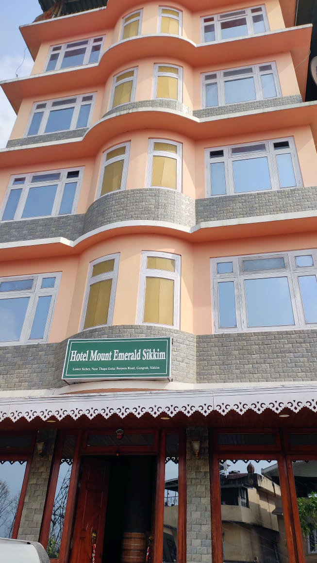hotel-img